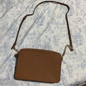 Michael kors crossbody bag